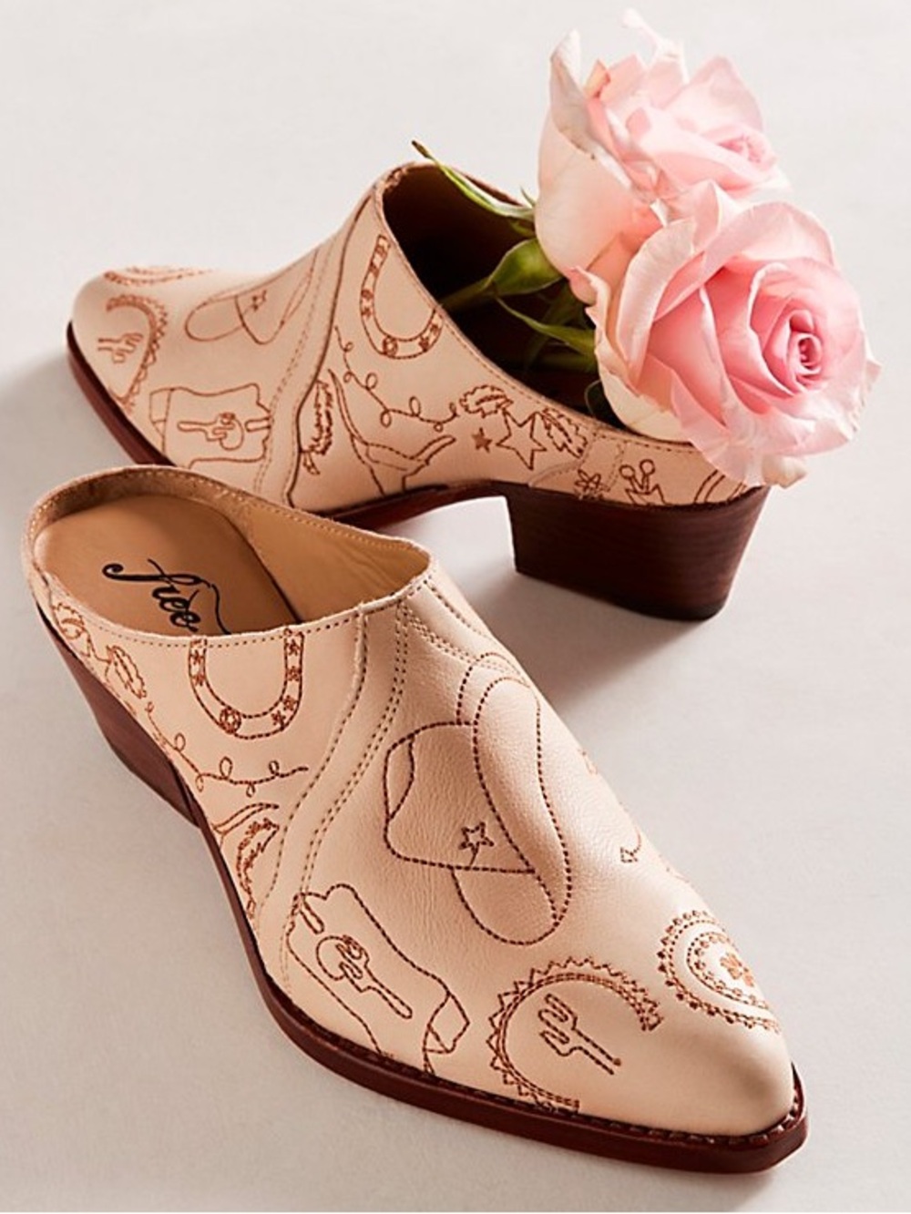 NIB FREE PEOPLE NEW FRONTIER WESTERN COWBOY MULES HEELS BONE SIZE 9 IN BOX MINT